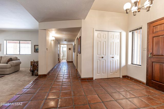 3352 N Riverbend Ci Circle N, Tucson, AZ 85750