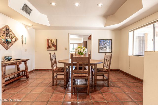 3352 N Riverbend Ci Circle N, Tucson, AZ 85750