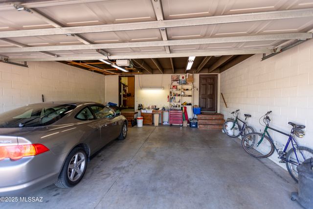 3352 N Riverbend Ci Circle N, Tucson, AZ 85750