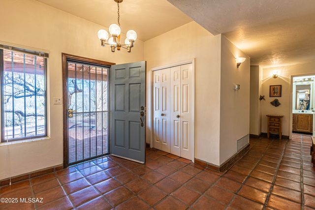 3352 N Riverbend Ci Circle N, Tucson, AZ 85750