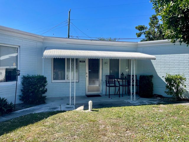 2023 S SUZANNE Circle 2, North Palm Beach, FL 33408