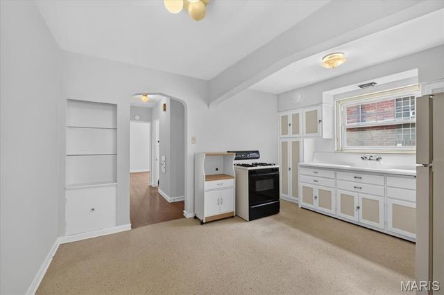 4327 Tyrolean Avenue, St Louis, MO 63116