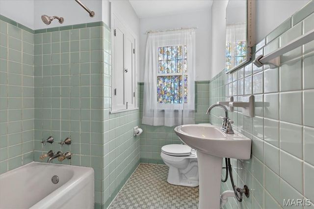 4327 Tyrolean Avenue, St Louis, MO 63116