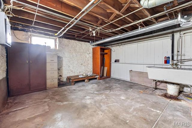 4327 Tyrolean Avenue, St Louis, MO 63116