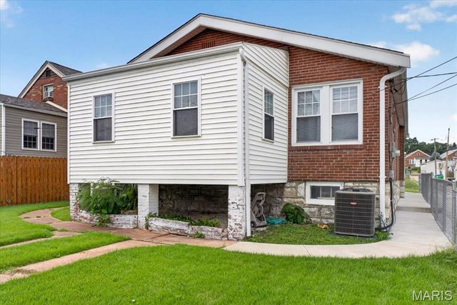 4327 Tyrolean Avenue, St Louis, MO 63116