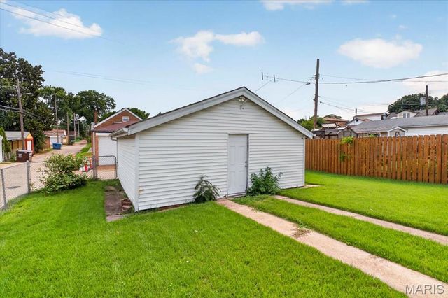 4327 Tyrolean Avenue, St Louis, MO 63116