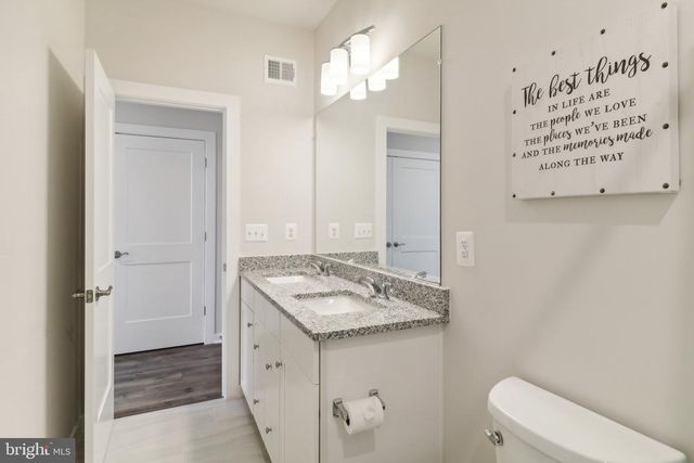 44501 WOLFHOUND SQ, Ashburn, VA 20147