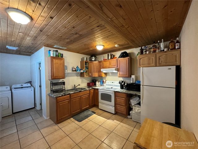 1513 Ironwood Street, Oroville, WA 98844