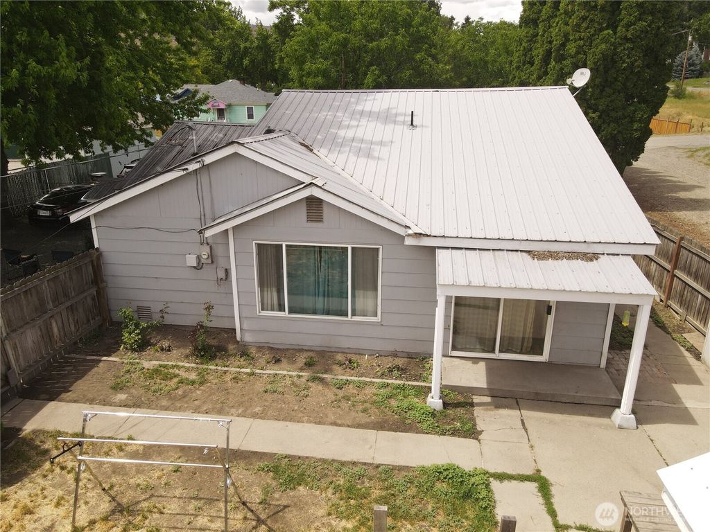 1513 Ironwood Street, Oroville, WA 98844