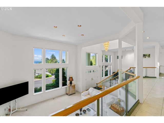 1616 Nw FOLEY Ct, Portland, OR 97229