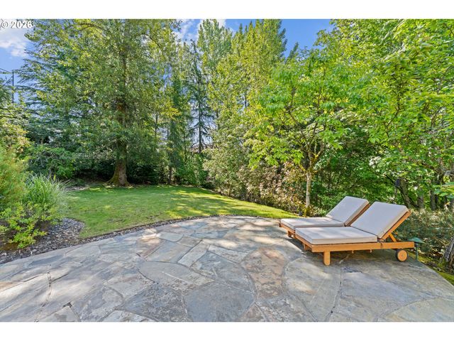1616 Nw FOLEY Ct, Portland, OR 97229