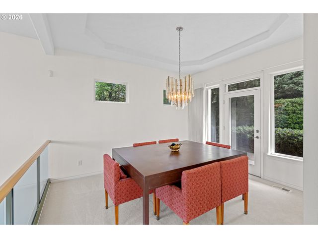 1616 Nw FOLEY Ct, Portland, OR 97229