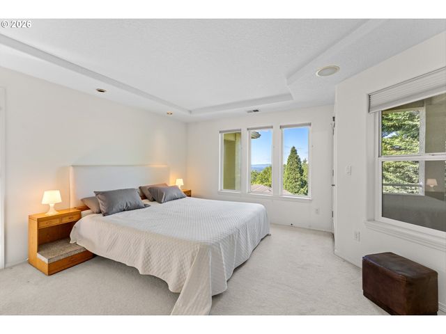 1616 Nw FOLEY Ct, Portland, OR 97229