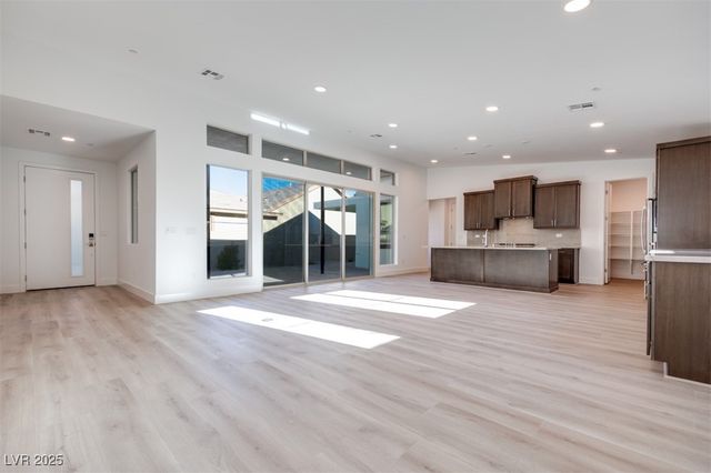 1031 Soaring Sage Avenue, Las Vegas, NV 89138