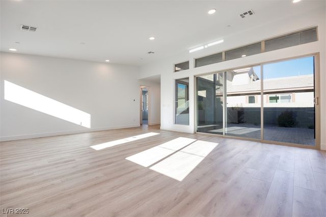 1031 Soaring Sage Avenue, Las Vegas, NV 89138