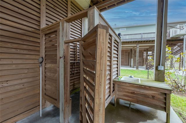 4304 Bolivar Circle, Port Bolivar, TX 77650