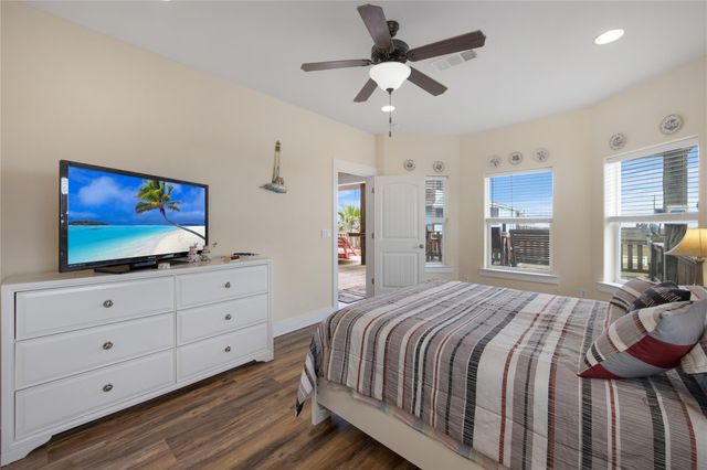 4304 Bolivar Circle, Port Bolivar, TX 77650