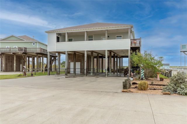 4304 Bolivar Circle, Port Bolivar, TX 77650
