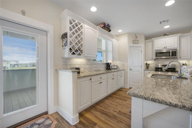 4304 Bolivar Circle, Port Bolivar, TX 77650