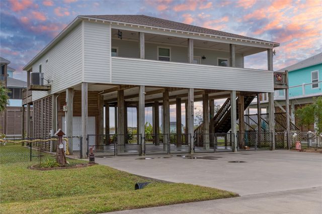 4304 Bolivar Circle, Port Bolivar, TX 77650