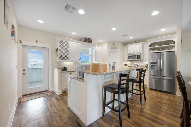 4304 Bolivar Circle, Port Bolivar, TX 77650