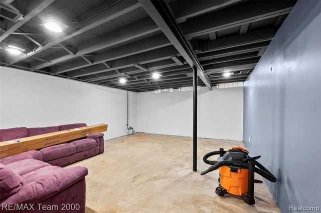 39784 Hillary Drive, Canton, MI 48187