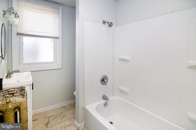 428 SUMMIT AVE, Westville, NJ 08093