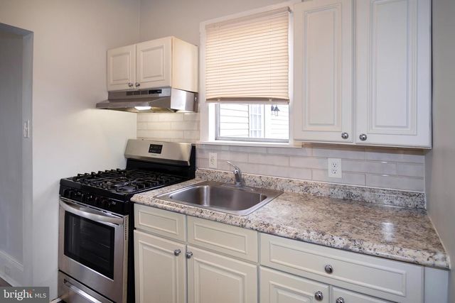 428 SUMMIT AVE, Westville, NJ 08093