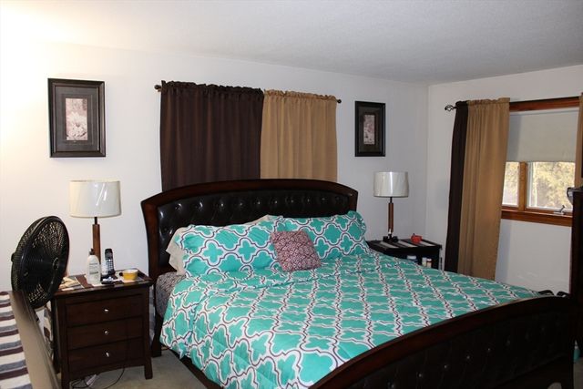 27 Old Chicopee St, Chicopee, MA 01013