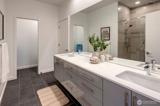 1753 18th Avenue S, Seattle, WA 98144