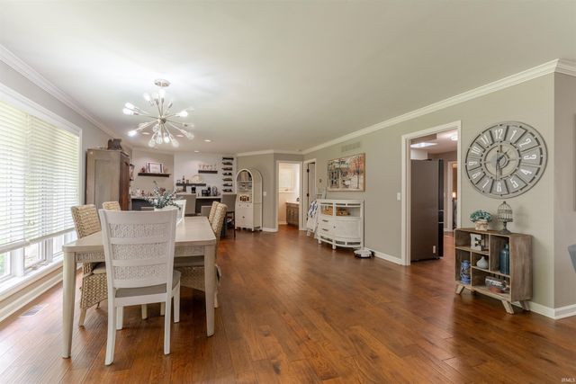 8216 BERRY Drive, Evansville, IN 47710