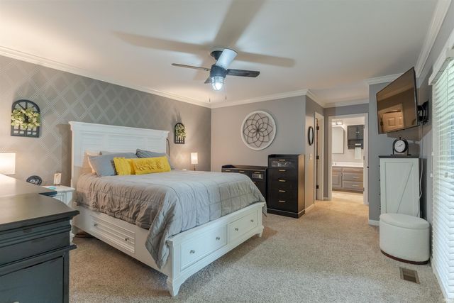 8216 BERRY Drive, Evansville, IN 47710