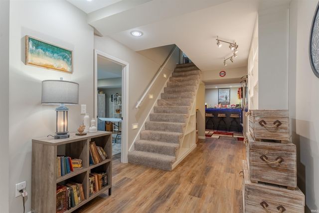8216 BERRY Drive, Evansville, IN 47710