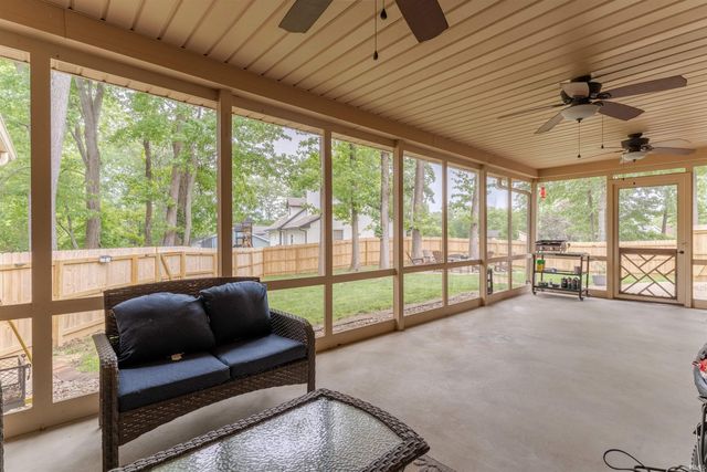 8216 BERRY Drive, Evansville, IN 47710