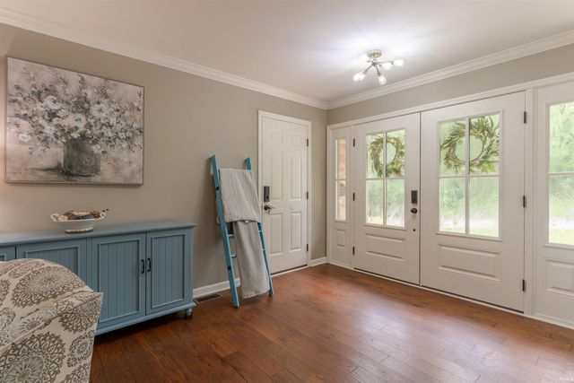 8216 BERRY Drive, Evansville, IN 47710