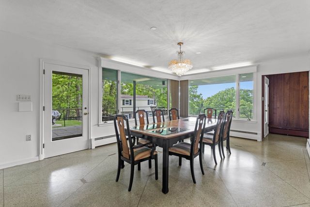 33 High Ridge Road, Manchester, NH 03104