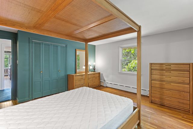 33 High Ridge Road, Manchester, NH 03104