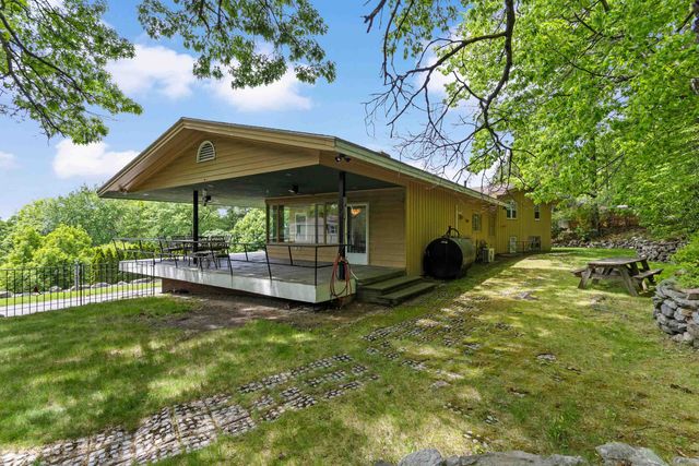33 High Ridge Road, Manchester, NH 03104