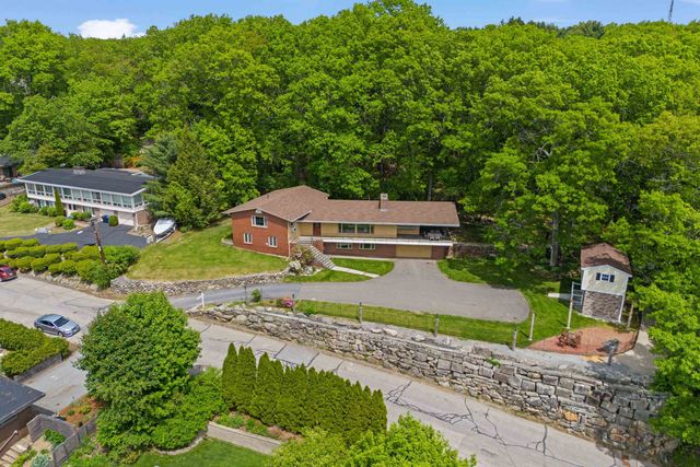 33 High Ridge Road, Manchester, NH 03104