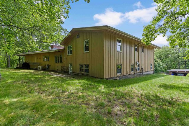 33 High Ridge Road, Manchester, NH 03104