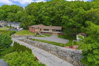 33 High Ridge Road, Manchester, NH 03104