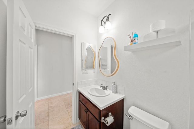 949 Courtyards Loop, Lincoln, CA 95648