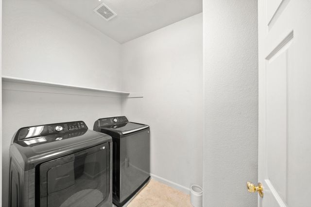 949 Courtyards Loop, Lincoln, CA 95648