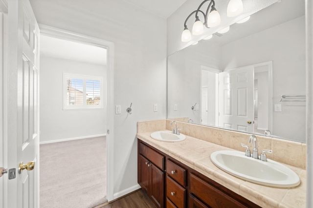 949 Courtyards Loop, Lincoln, CA 95648