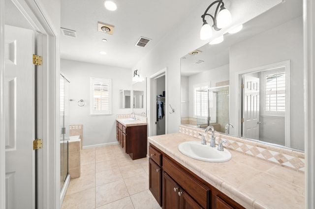 949 Courtyards Loop, Lincoln, CA 95648