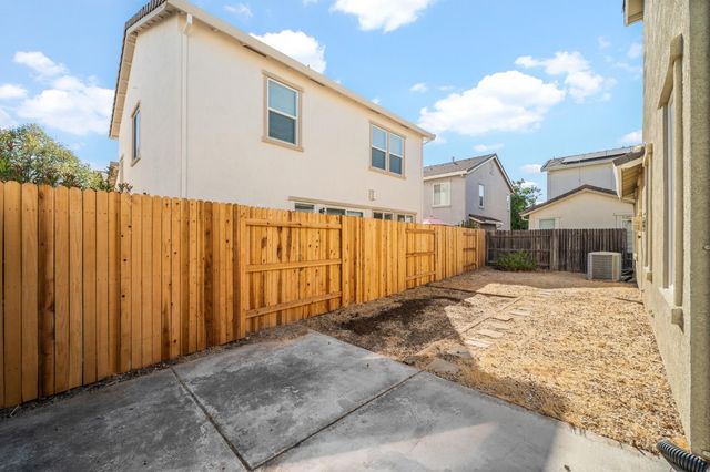 949 Courtyards Loop, Lincoln, CA 95648