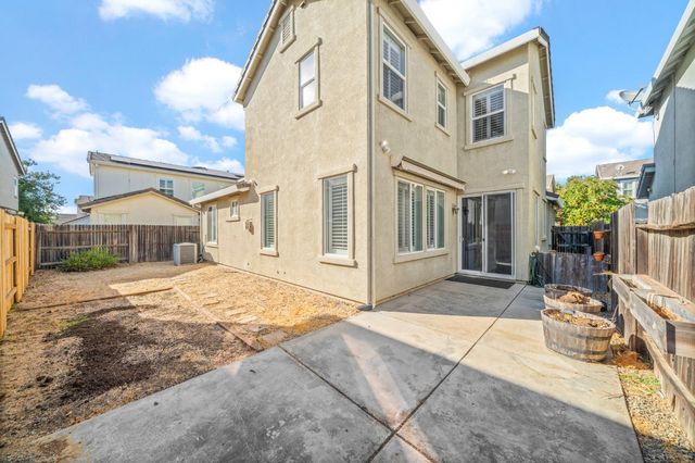 949 Courtyards Loop, Lincoln, CA 95648