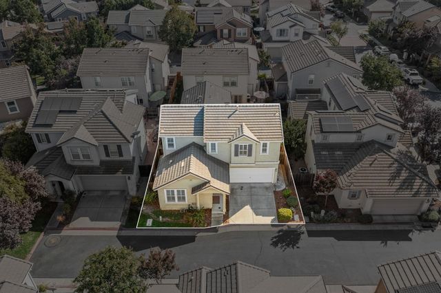949 Courtyards Loop, Lincoln, CA 95648