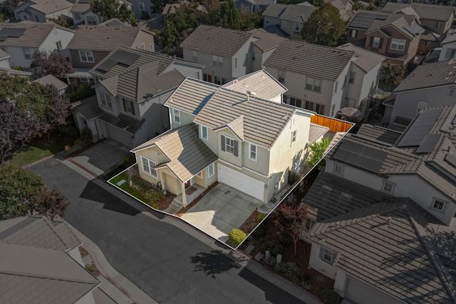 949 Courtyards Loop, Lincoln, CA 95648