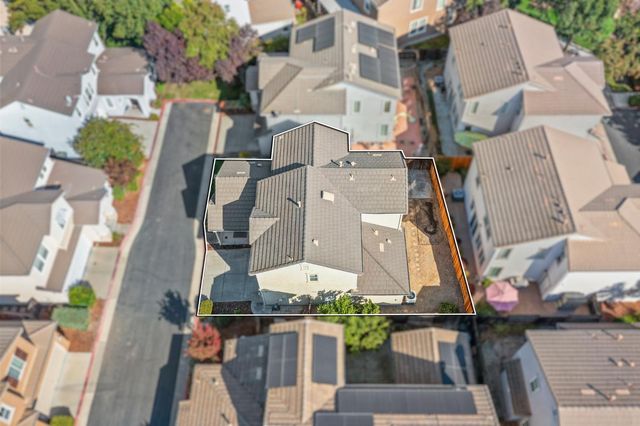 949 Courtyards Loop, Lincoln, CA 95648
